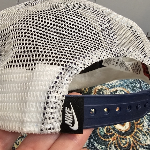 NWOT Nike Stranger Things Hawkins High School Snapback Hat - Picture 8 of 8